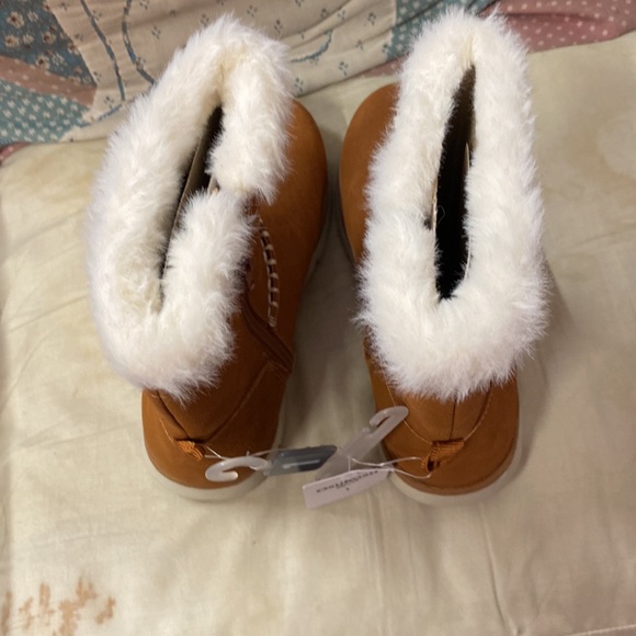 Osh Kosh boots new - Picture 5 of 6